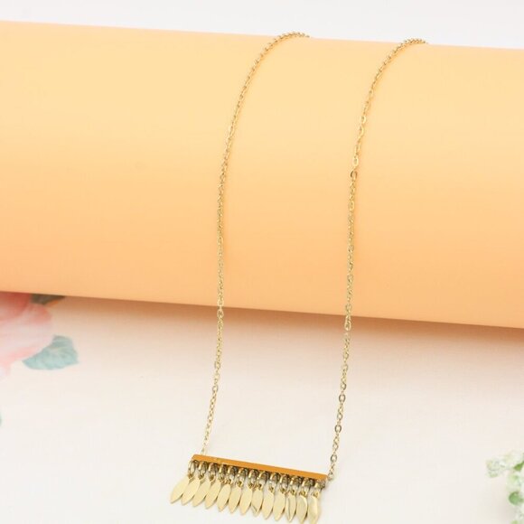 Minimalist Leaf Charm Yellow Necklace with Adjustable Gold Chain, XPNL0383 - Picture 8 of 13